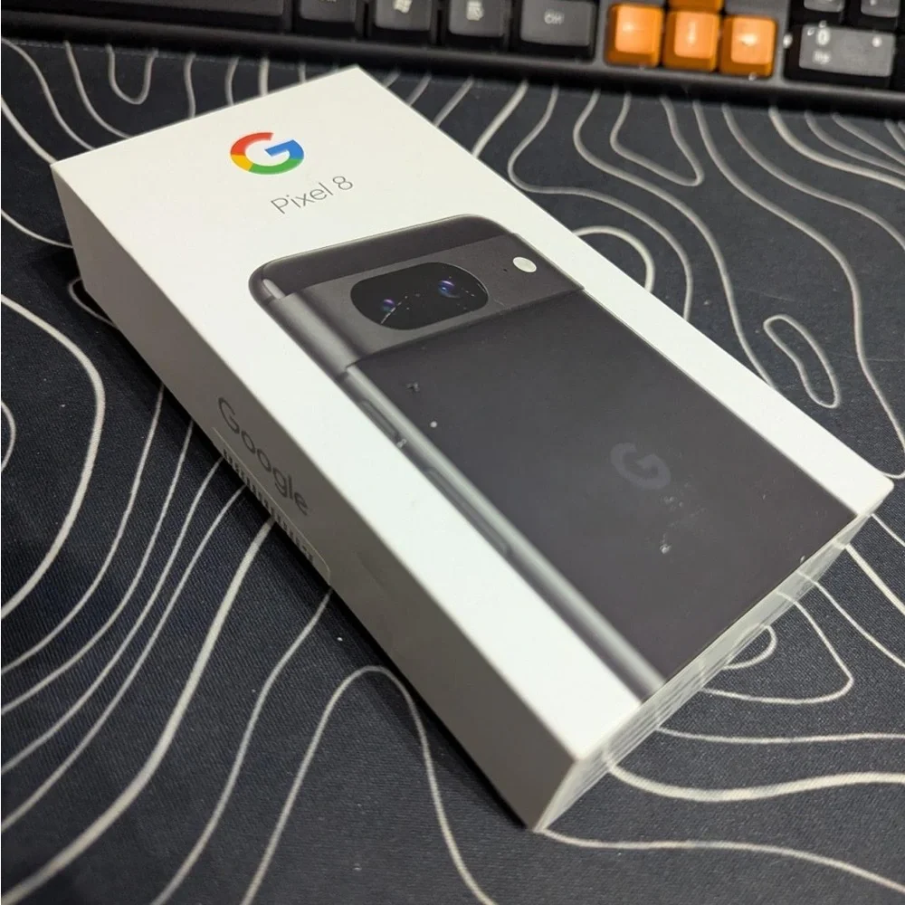 Google Pixel 8 in Sleek Black Finish unlocked good condition